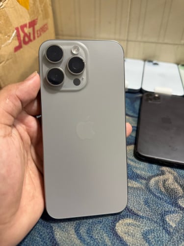 IPhone 15 pro max LLA សំណុំសុីនណែន ស្អាត99% 740$