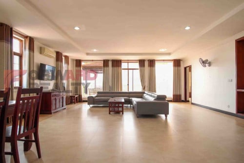 Penthouse 3 Bedrooms Apartment Available for Rent- Boeng Prolit Area