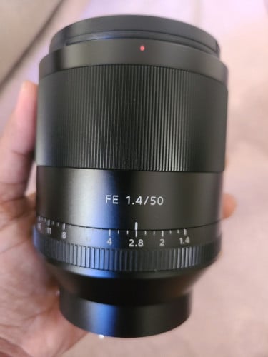SONY 50mm 1.4 Ziess 99% Good