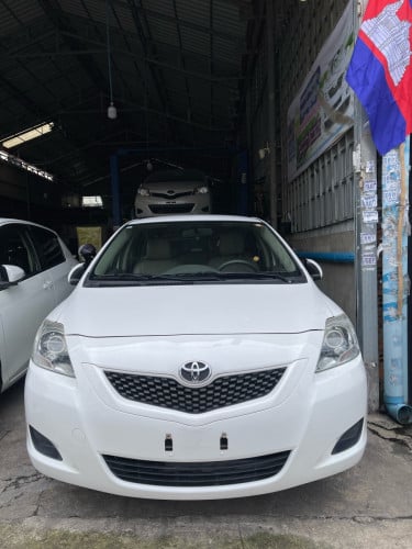 Toyota Belta 2011