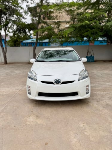 TOYOTA PRIUS 2011 Option 5 Advanced ឡានCAកាលី មូលគ្មានប្រវត្តបុកប៉ះ តម្លៃ (ចរចា)