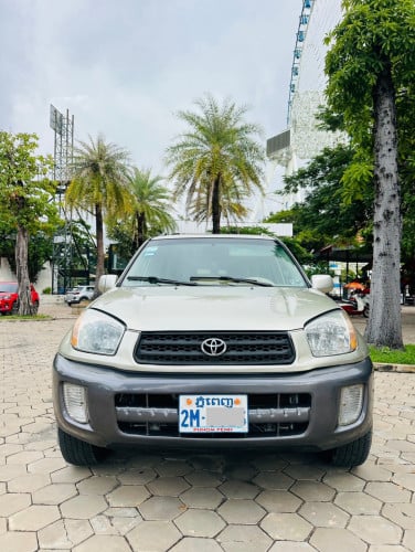 Toyota RAV4 01 ប៉ុង១ បង់រំលោះបាន២៥ខេត្តក្រុង