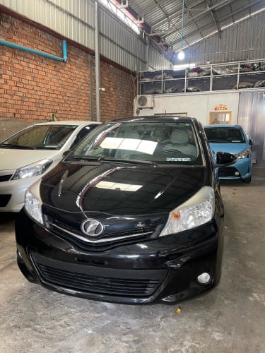 Toyota Vitz 2012 ស្មាតឃី