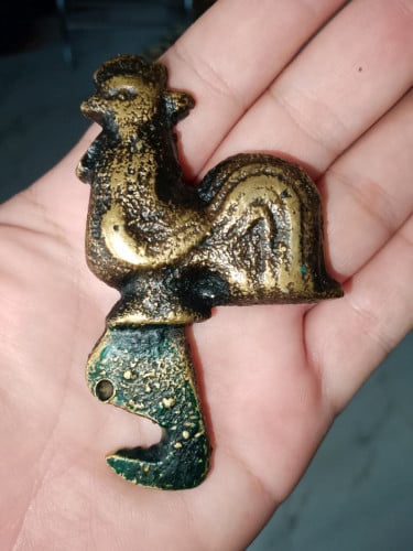 ក្បាលមាន់ដកពីឆ្នាំងអ៊ុតចាស់ តំលៃចរចារ