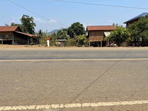 ដីលក់នៅសំឡូត​ ស៊ុង