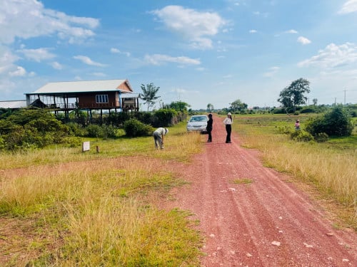 ដីលក់ជិតរុនតាឯក