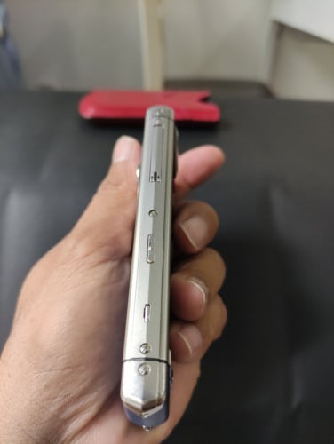 ចង់លក់ទូរសព្ទ័