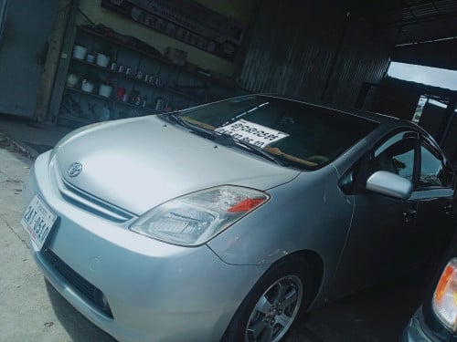 ឡានលក់លក់ToyoTApRIus
