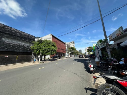 ឃ្លាំងជួលនៅ ទួលគោក