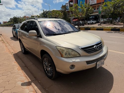 ឡាន​ស្អាត​លក់​នៅ​សៀមរាប​06 full options​ ពេញ​