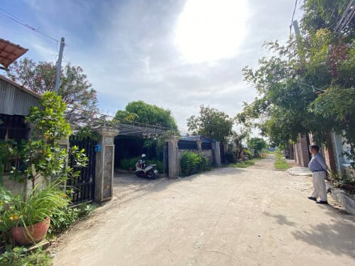 🏦House Available for Urgent Sale at a Special Price (Negotiable).