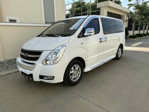 2012 Hyundai Cvx half full option