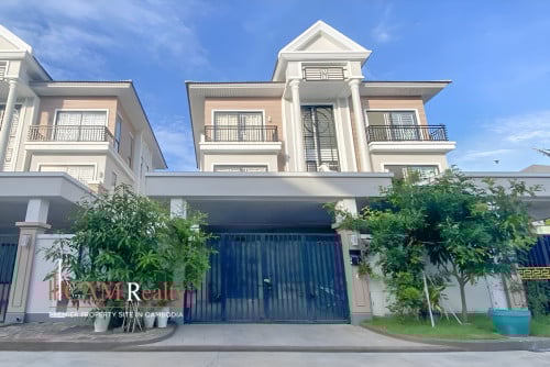 4 Bedrooms Twin A Villa For Sale In Borey Peng Huoth Beoung Snor