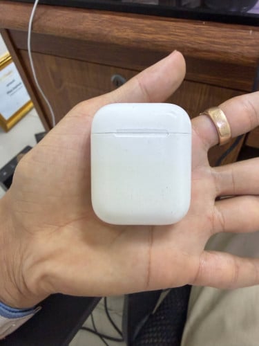 Airpod2 original apple  នៅអេមណាស់