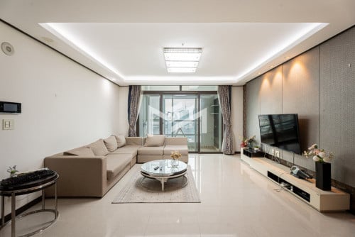 High Floor 3BR Condo For Rent In BKK1 With Gym& Pool