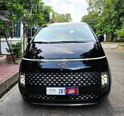 Hyundai Staria 2022 VIP Lounge ម្ចាស់ទិញថ្មីខ្លាញ់គោ នៅសាណុំសុីន
