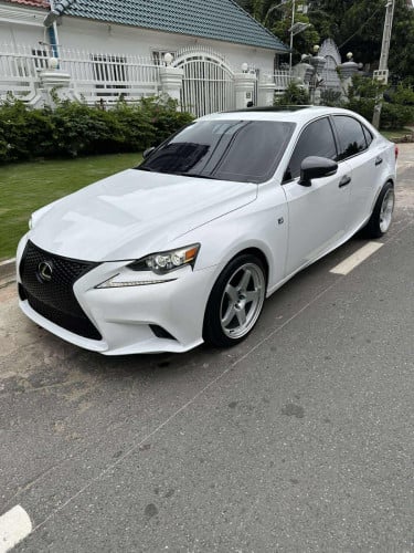 IS 200t 2016 F Sport