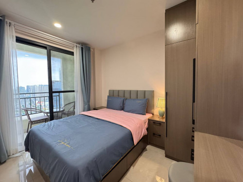 Luxury Condo 2-BR for rent 60m Road
