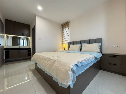 Luxury Condo 2-BR for rent 60m Road