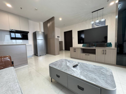 Luxury Condo 2-BR for rent 60m Road