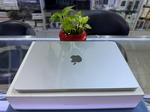 MacBook Air M3