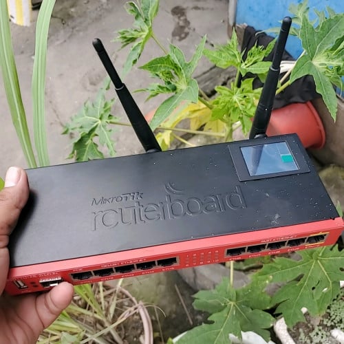 Mikrotik RB2011 new 99% 50$