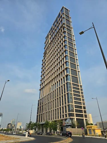 Flatiron by Meridian Office For Rent (ការិយាល័យថ្នាក់ A នៅតំបន់បឹងកក់)