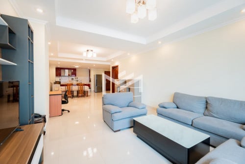 Service Apt 1BR For Rent In BKK1 With Large Pool and Gym