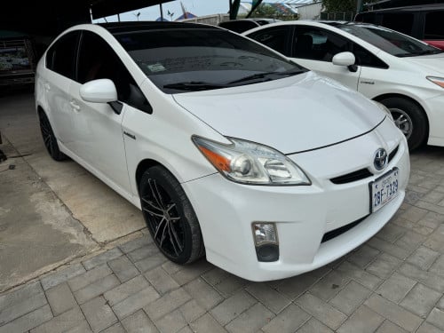 Toyota prius option4 sola