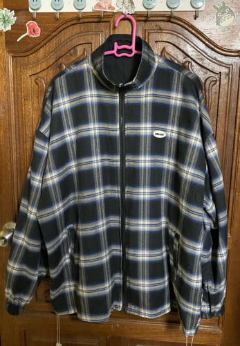 អាវក្រៅស្អាត 2in1 ក្រៅក្រឡាការ៉ូ ក្នុងពណ៌ខ្មៅ តម្លៃសមរម្យ