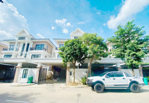 វីឡាភ្លោះ A សម្រាប់ជួល | Villa Twin A for Rent