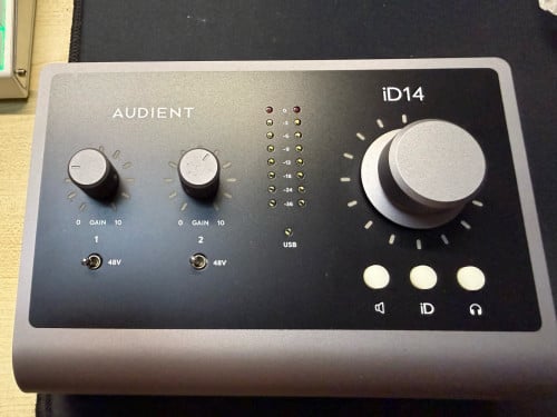 លក់សោនកាត Audient ID14 MK2 មួយទឹក 99% (មានប្រអប់)