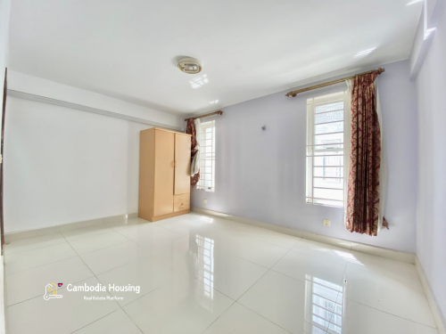 Flat house 4 bedrooms for rent Borey Vimean Phnom Penh Project 2【普通住宅出租】	金边5号路附近 四室厅五卫 出租 | R0940