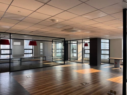 【Office Space for Rent】Office Space in Grade A Building for rent【写字楼出租】金边BKK1 甲级写字楼内办公室出租	| R1529