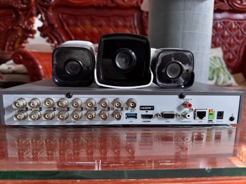 1ឈុត​ Camera3 / Hikvision model iDs-7216HQHI-M1/SPrice $120​ ចរចារ​