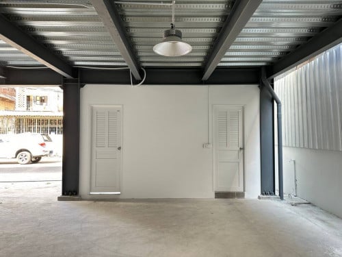 2 Stories Commercial Warehouse for Rent
