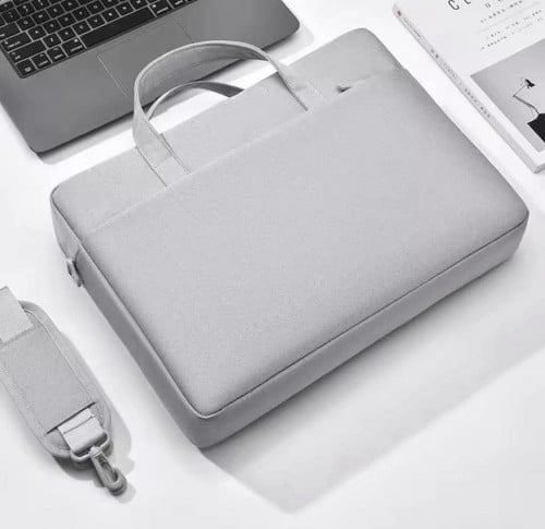 Computer bag with water-resistant