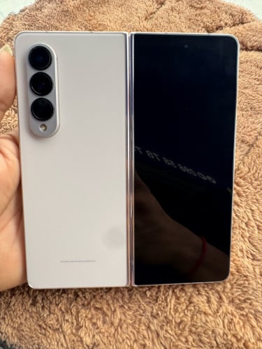 Fold 4 256g korea អេក្រង់ក្នុងក្រៅស្អាត មានស្នាមតូតិច