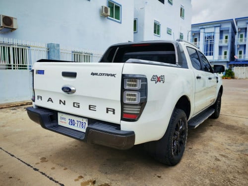 Ford  Ranger Wildtrak 2017 ម៉ាស៊ីន3.2L ថ្មីឥតទាស់ ឡានម្ចាស់ដើម