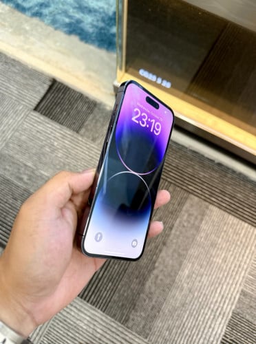 iPhone 14 Pro Max 128G LL/A ពណ៏ស្វាយ ថ្ម88 % 529$ សំណុំហ្សីនតម្លៃល្អអត់ជាប់អីទាំងអស់អាចមកtestបាន