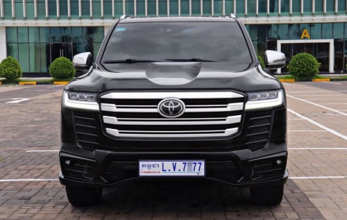 Land Cruiser 022 vxr full option