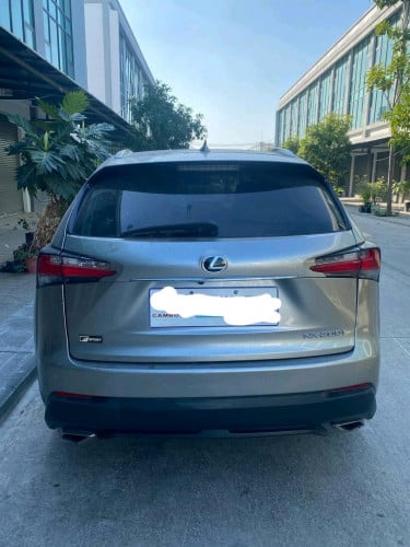 Lexus NX 200t full option 2015  2BW