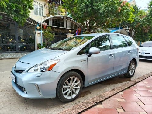 Prius V 012 Option 5