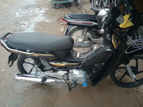 ម៉ូតូ 013 ឡើង 022 នៅស្អាត់