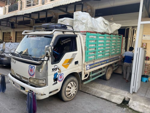 ចំរើន ទ្បានជួលដឹកវ៉ាន់រើផ្ទះ25ខេត្តក្រុង