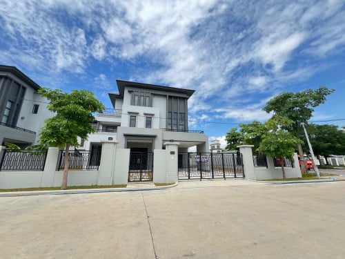 វីឡាឃ្វីនកែងលក់បន្ទាន់6អា