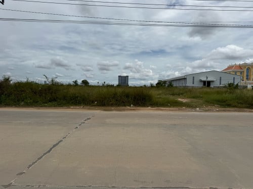 ដីអាជីវកម្មលក់ជិតបុរីភ្នំពេញថ្មីElite Park