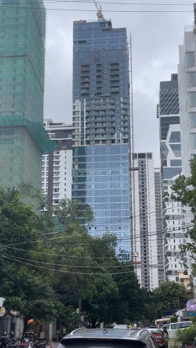 ផ្ទះមហាសេដ្ធីលើអាកាស/ Millionaire’s House