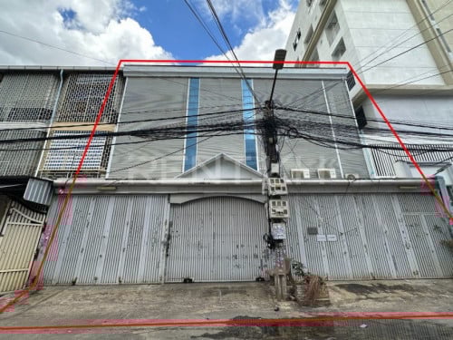 ផ្ទះអាជីវកម្មសម្រាប់ជួលនៅជិតសាលាវ៉ាន់ដា / Shop for Rent Near Vanda Schoo