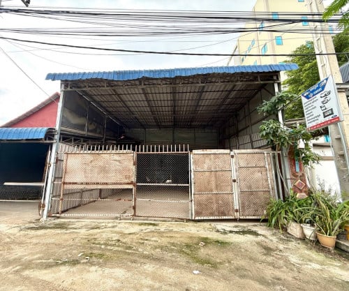 ឃ្លាំងជួលនៅចំការដូង / Warehouse for rent at Chamkadong